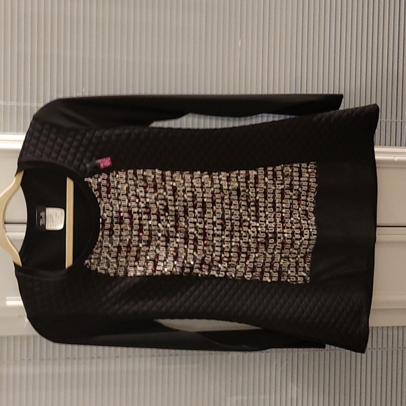 Bali Multifabric Top, 92% polyester, 8% spandex, size P/S - Picture 2 of 5